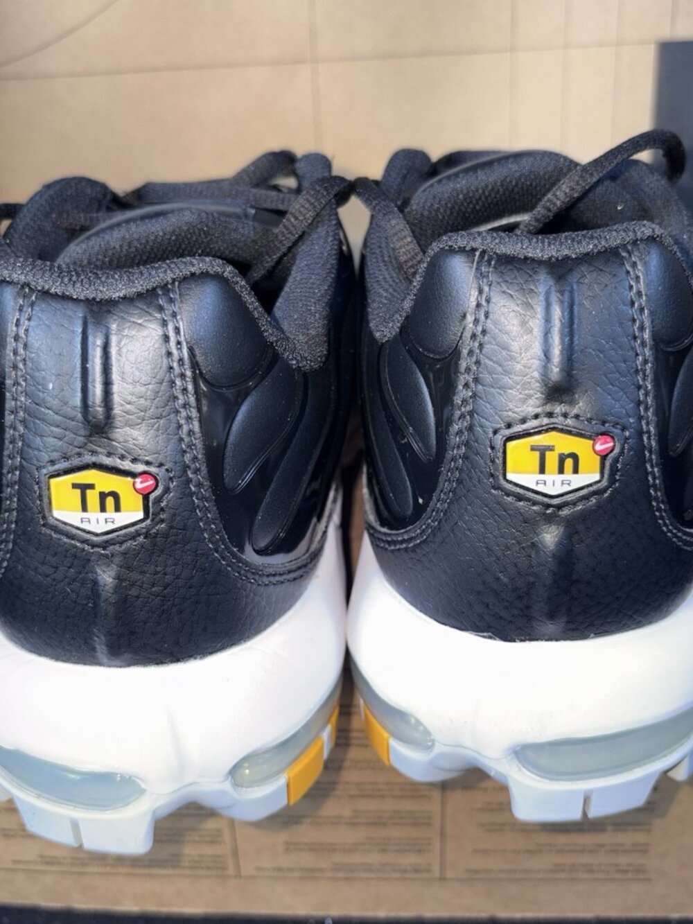 NEW Nike Air Max Plus Panda Black Golf Shoes Mens Size 13 FZ4150-001 - Picture 5 of 8